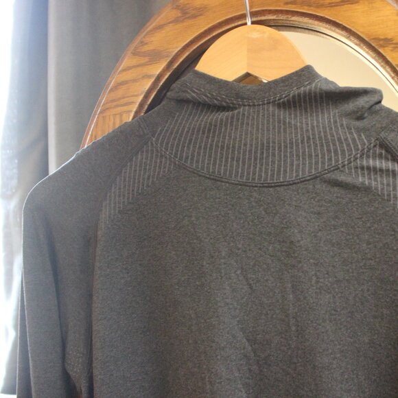 CALIA Top - Picture 2 of 8